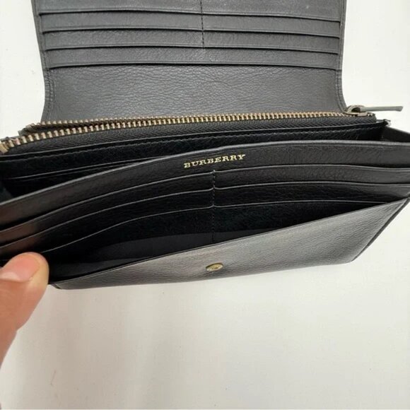 Burberry Black Quilted Patent Leather Long Wallet w/Gold Tone Logo Plate - Picture 10 of 12